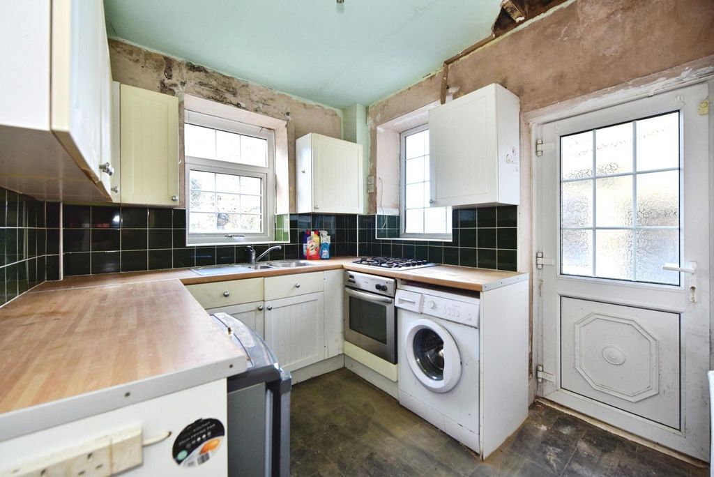 Property photo 2 of 13 Pbox-Img.Jpg