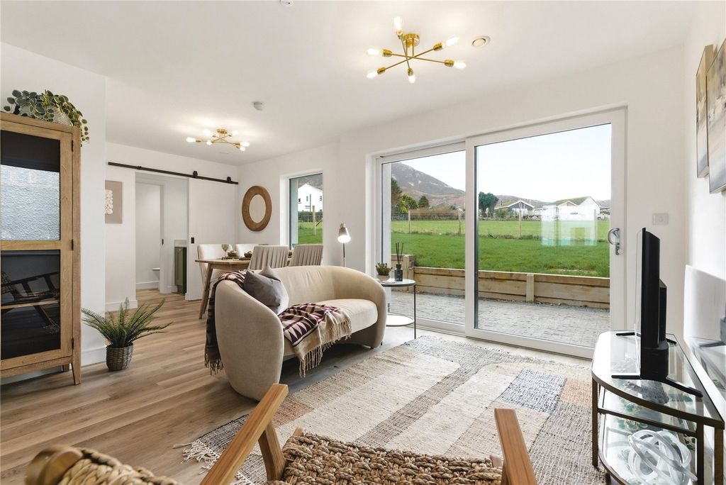 Property photo 2 of 12 Dining