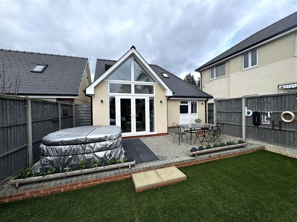 Property photo 1 of 22