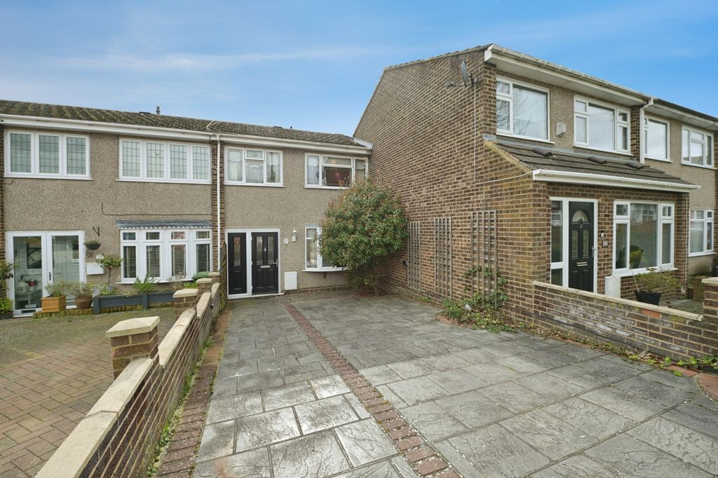 Property photo 1 of 17 Pbox-Img.Jpg