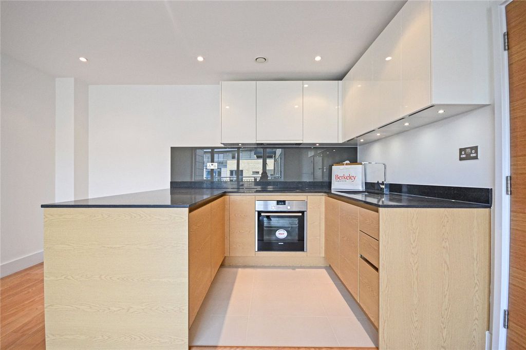 Property photo 1 of 11 Picture No. 30