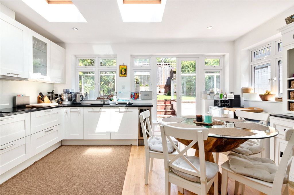 Property photo 2 of 11 Picture No. 05