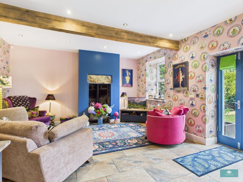 Property photo 2 of 25 Photo 4