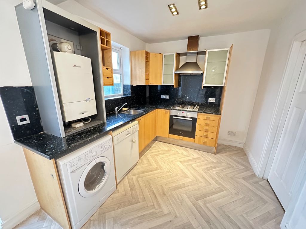 Property photo 3 of 10 4686142