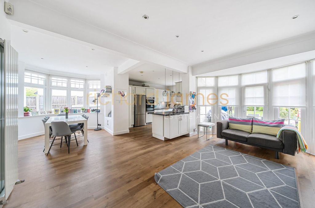 Property photo 2 of 14 60c48184-Abcc-4cd0-9111-53Bb68Ad3Ea0.Jpg