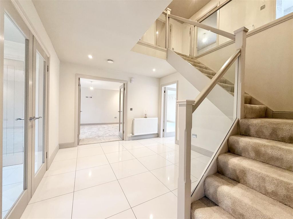 Property photo 2 of 35 Hallway