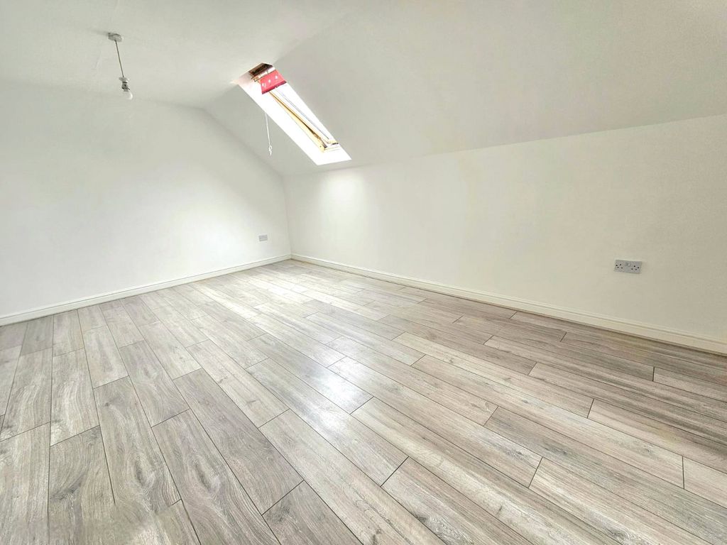 Property photo 3 of 9 Picture No. 02