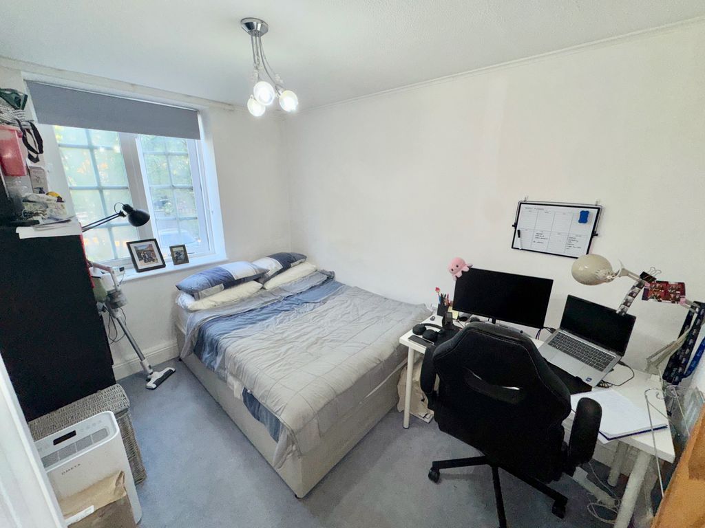 Property photo 1 of 4