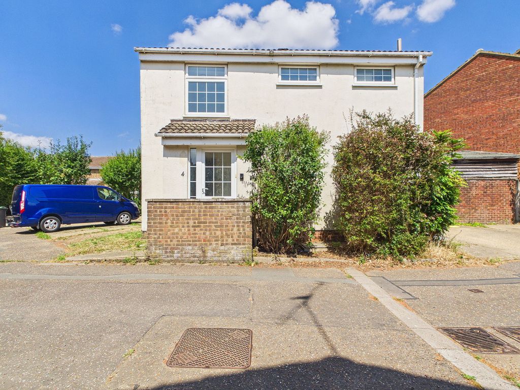 Property photo 1 of 18
