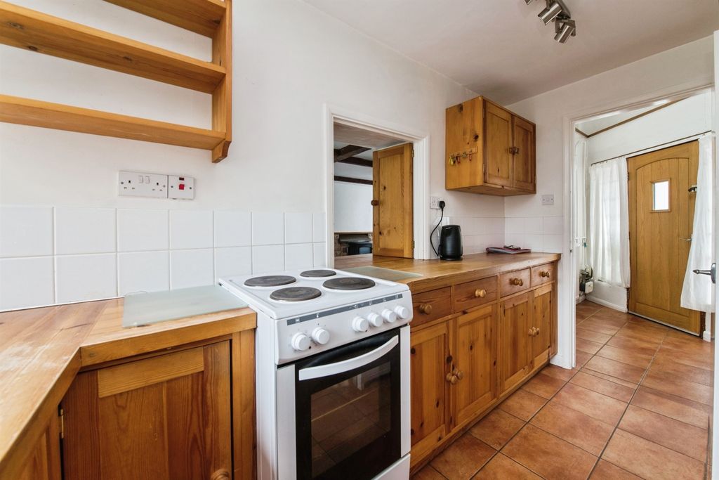 Property photo 3 of 13