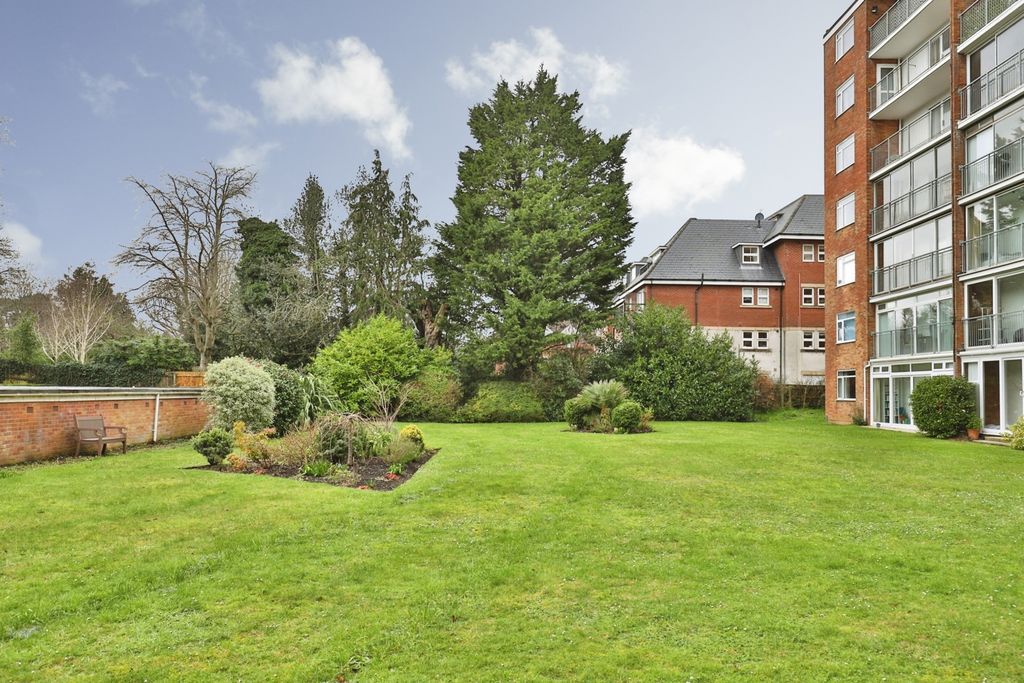 Property photo 2 of 40 Pbox-Img.Jpg