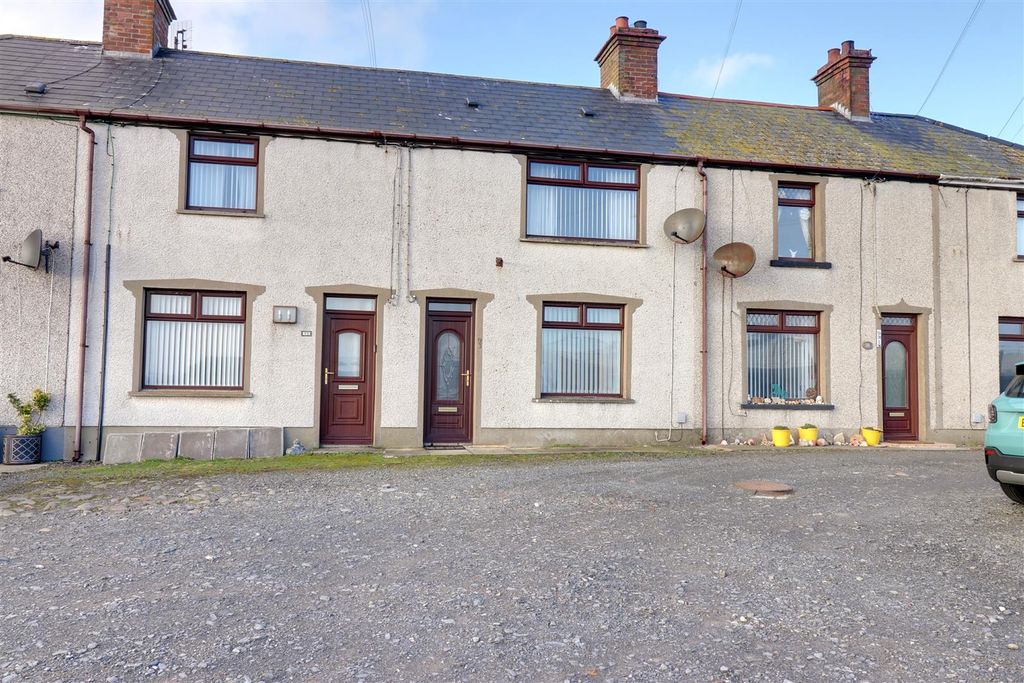 Property photo 1 of 12 Entrance