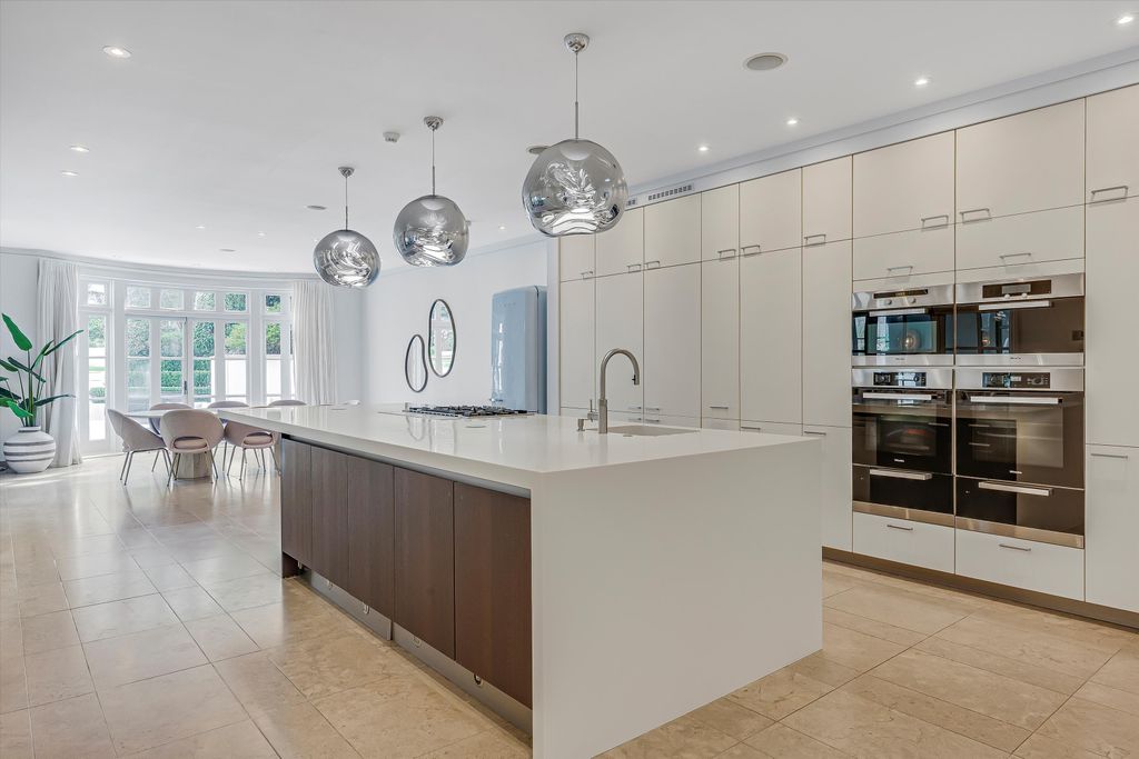 Property photo 3 of 20 Image