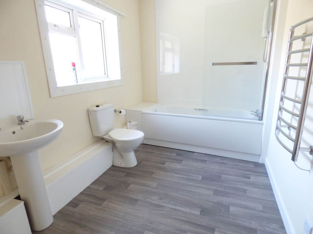 Property photo 3 of 5 P1020258