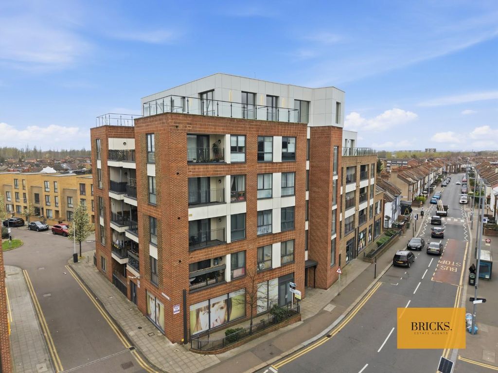 Property photo 1 of 24