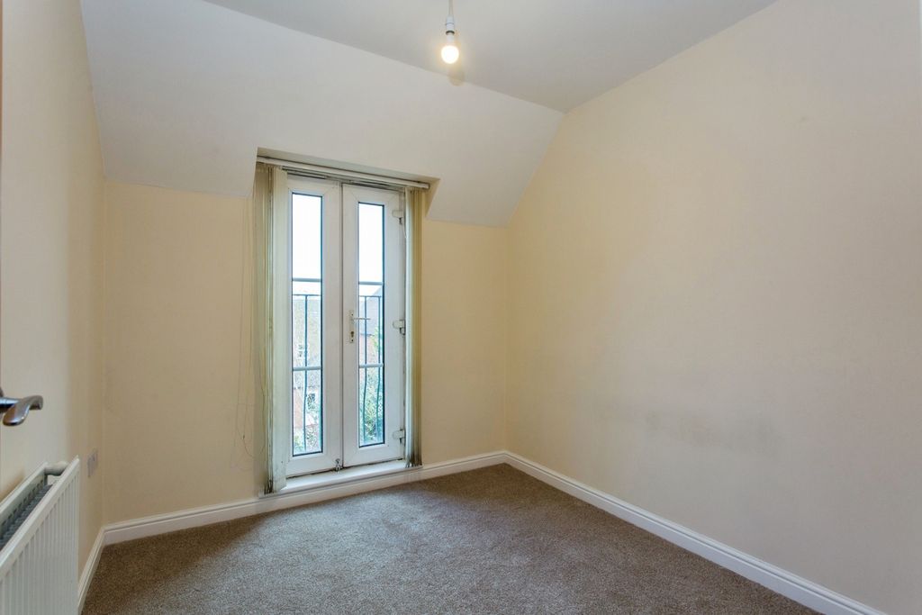 Additional image 10 of 2 bed flat for saleGreat Park Drive, Leyland, Lancashire PR25