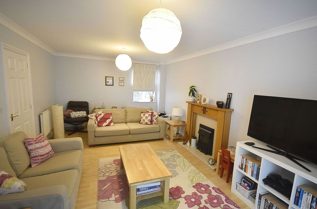 Property photo 2 of 19