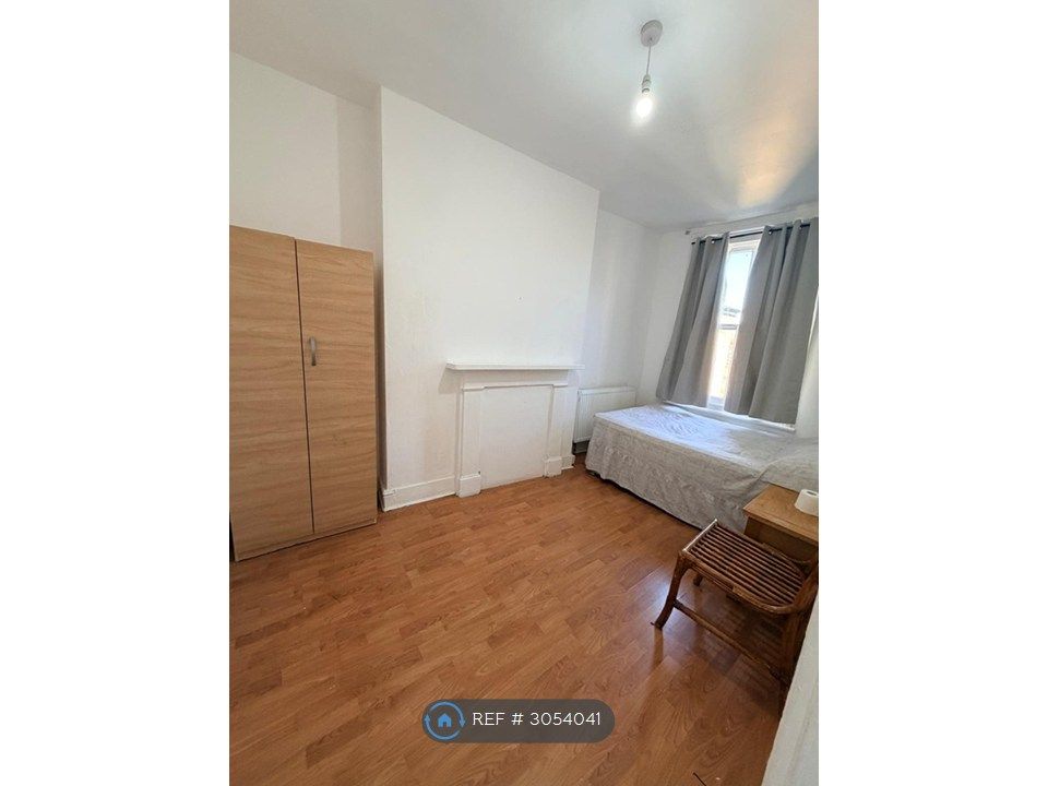 Property photo 3 of 3