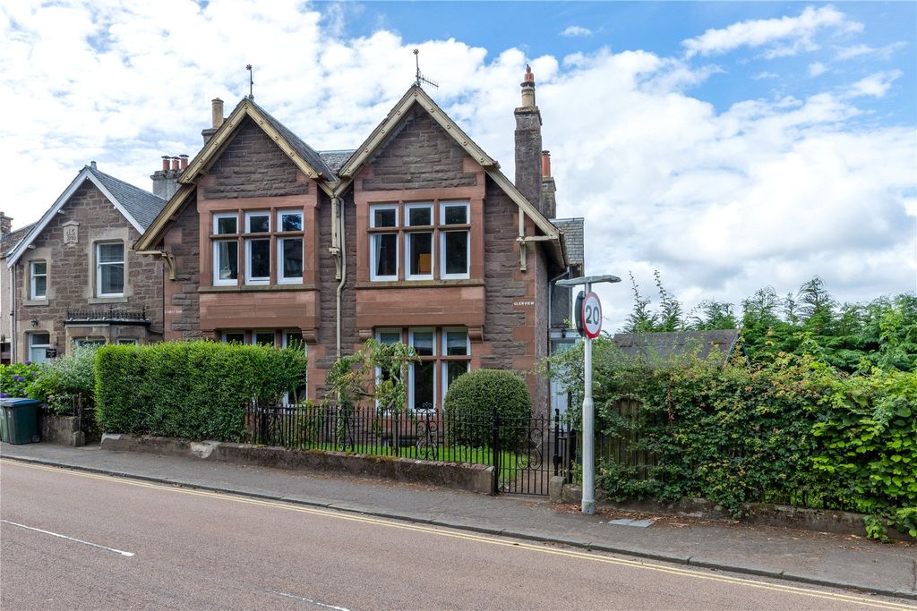 Property photo 1 of 34 Picture No. 01