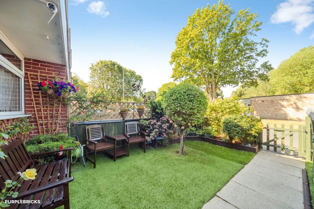 Property photo 3 of 43