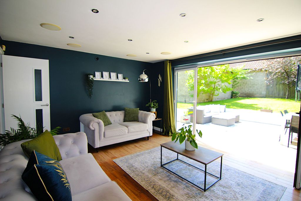 Property photo 2 of 24
