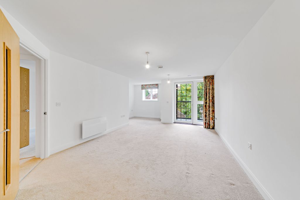 Property photo 2 of 6