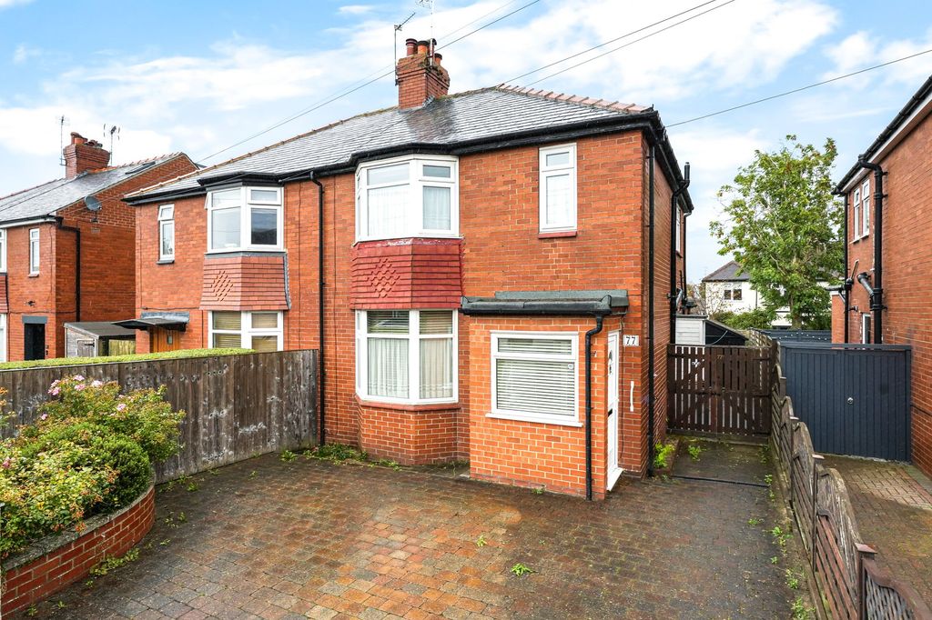 Property photo 1 of 11