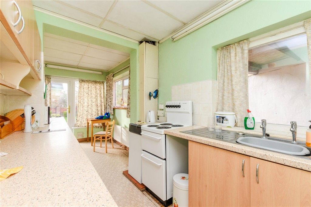 Property photo 3 of 13 Kitchen/Breakfast Room