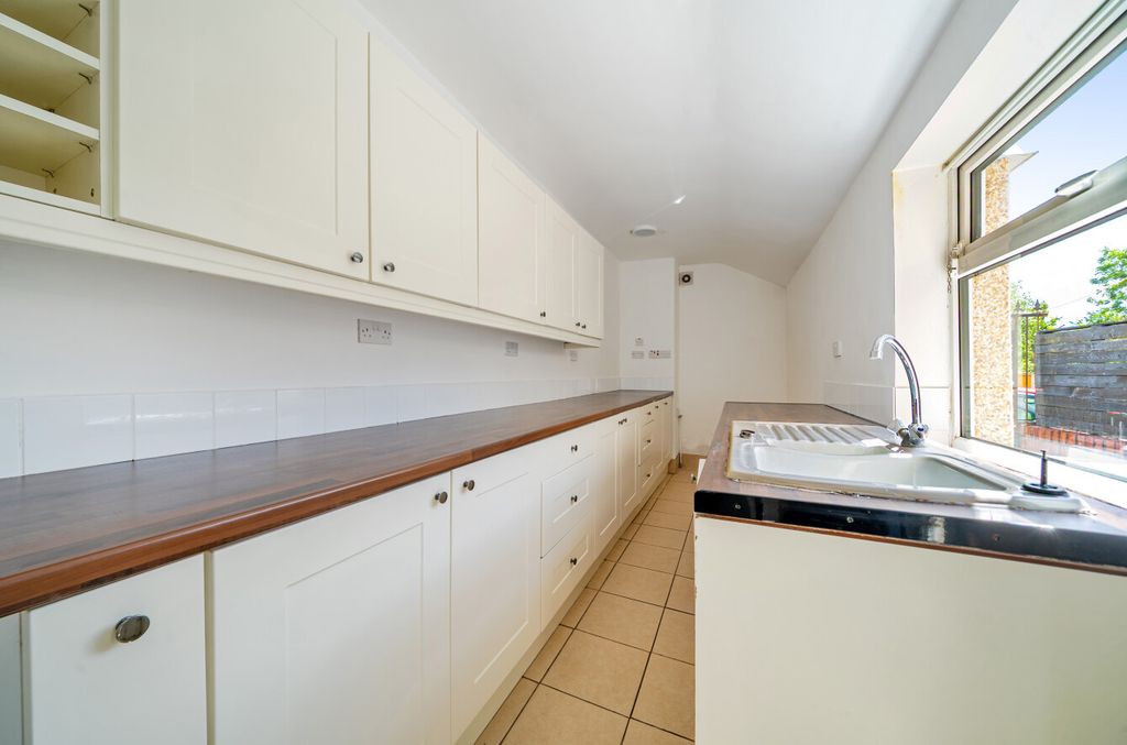 Property photo 2 of 21 1468721-2-6A289d2...