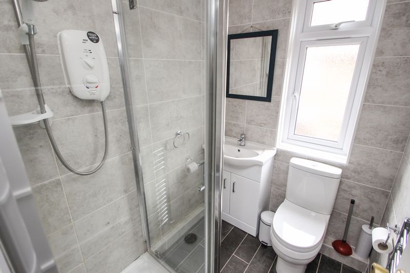 Property photo 3 of 8 Photo 6