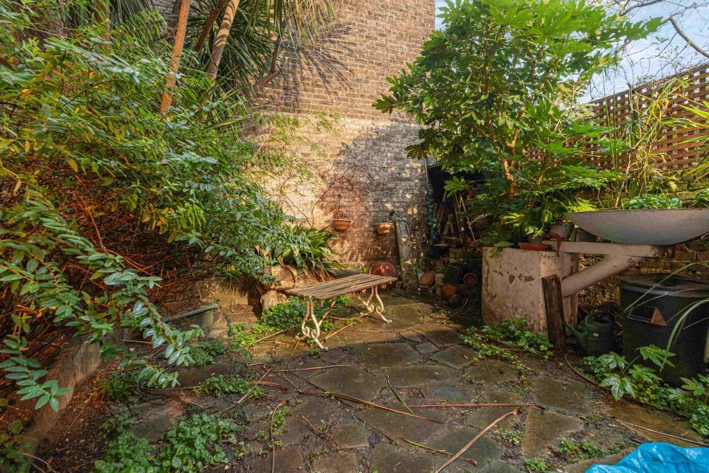 Property photo 3 of 7 11.Jpg