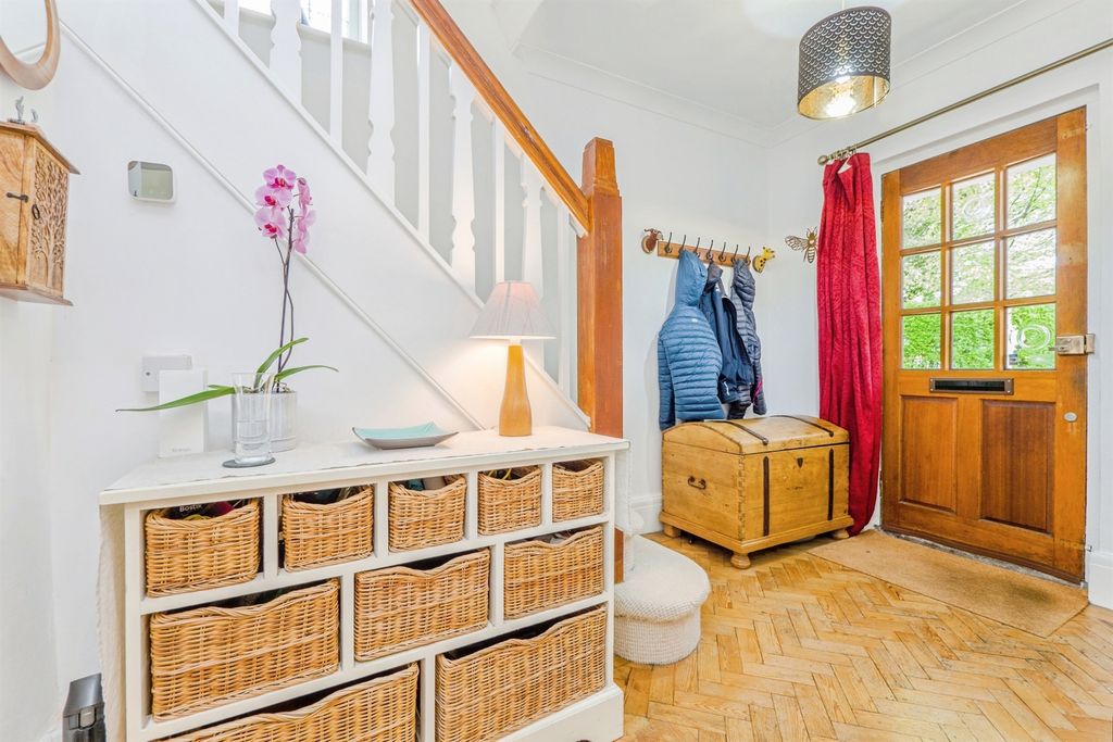 Property photo 2 of 19