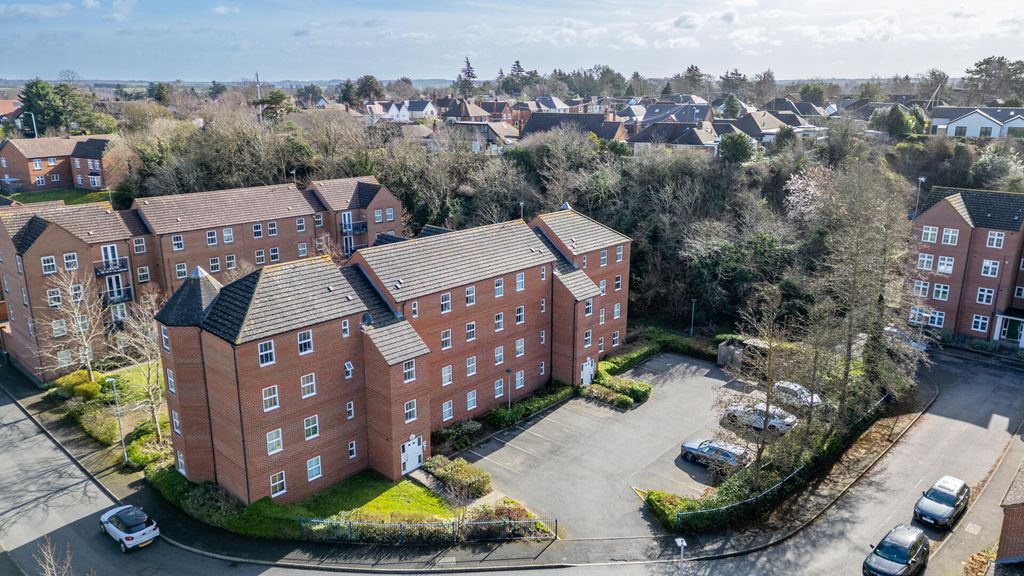 Property photo 1 of 13 Front (Exterior)