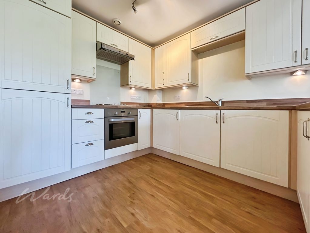 Property photo 2 of 8 Kitchen