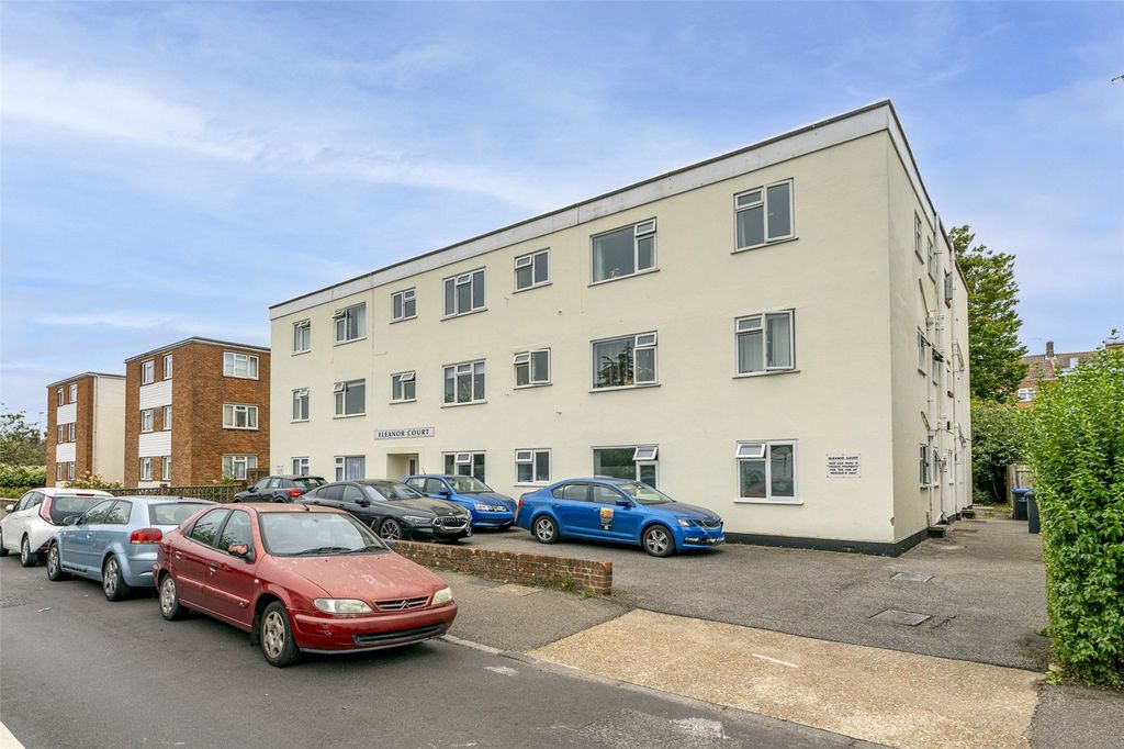 Property photo 1 of 12 Picture No. 16