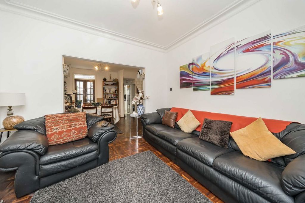 Property photo 2 of 7