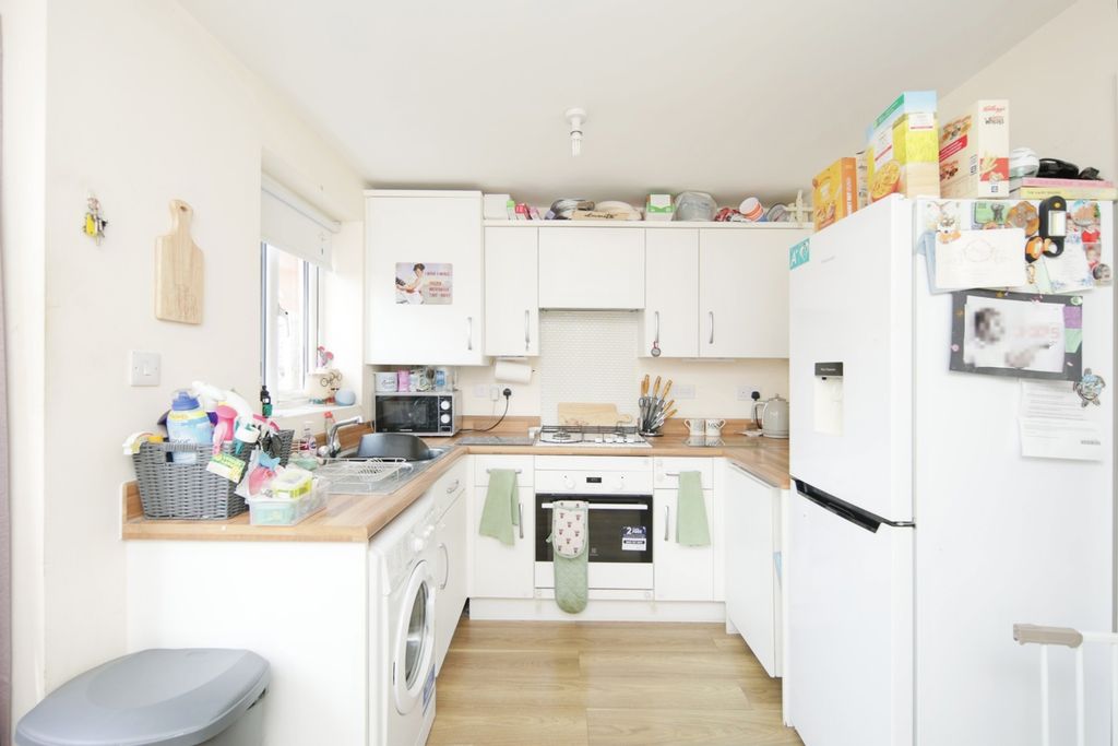 Property photo 3 of 17 Photo