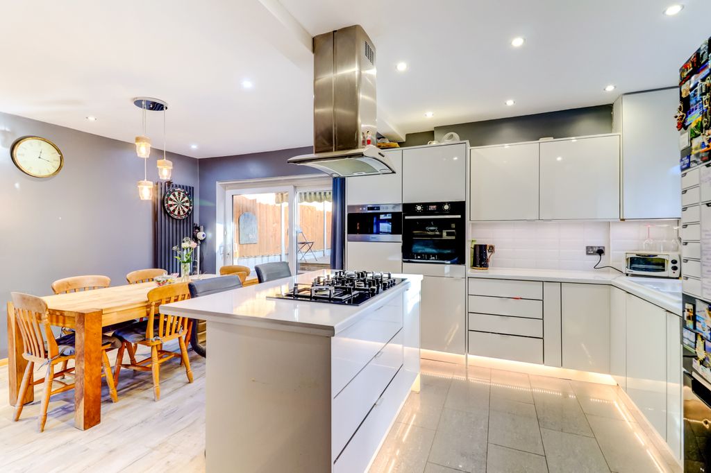 Property photo 3 of 13 Picture No. 08