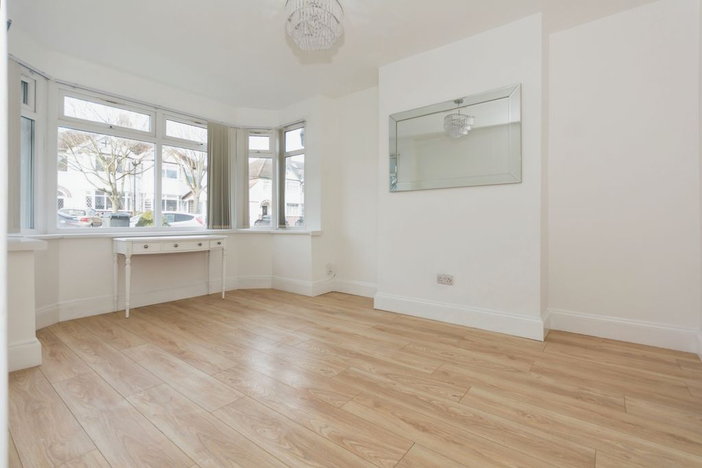 Property photo 3 of 17 Photography
