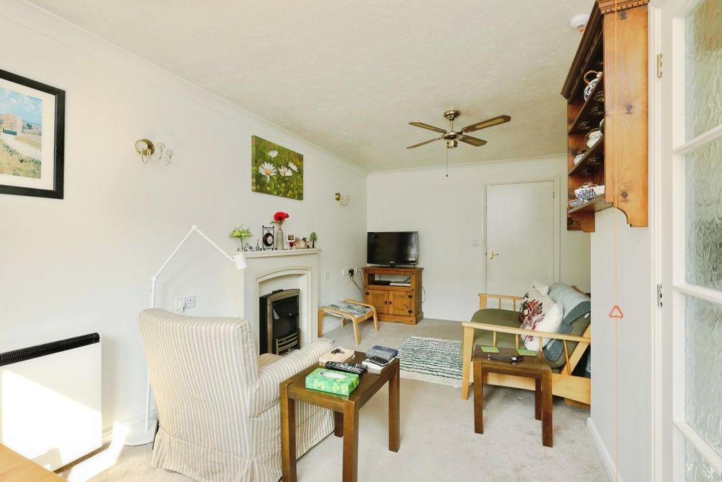 Property photo 3 of 12 Living Room