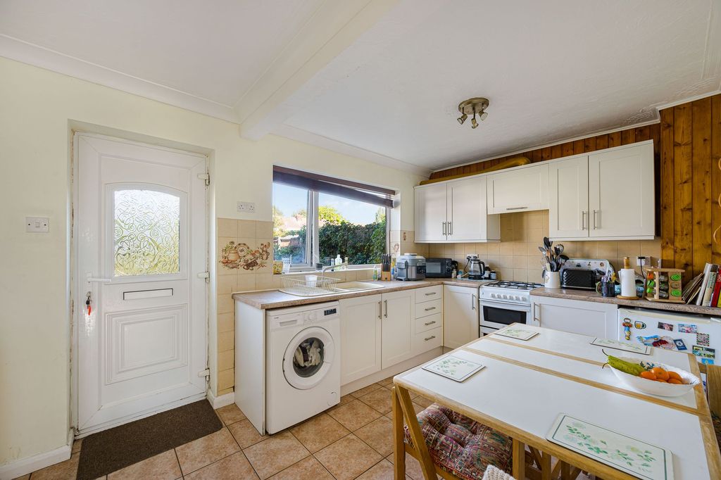 Property photo 3 of 18