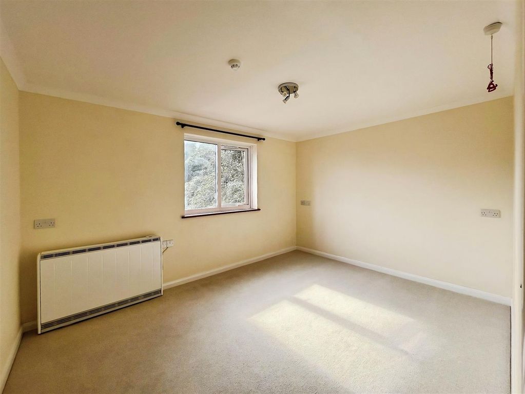 Property photo 2 of 6 Lounge.Jpeg