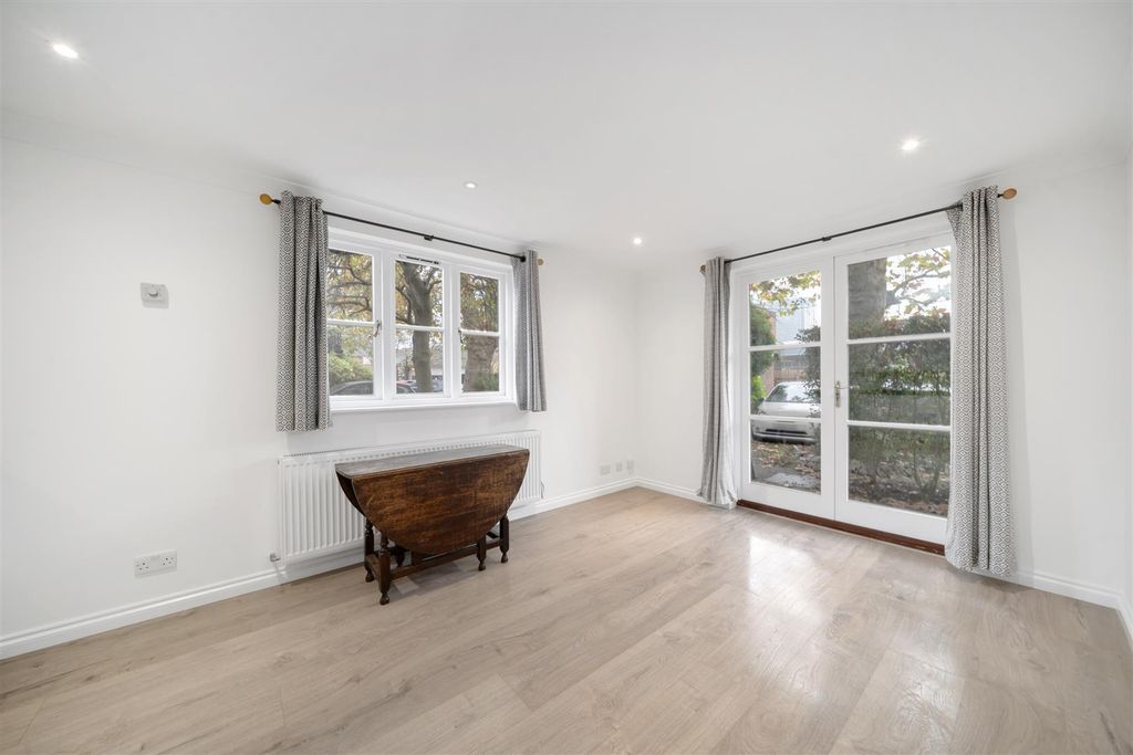 Property photo 2 of 7 Brompton Park Crescent 234 Sw6 Ph11.Jpg