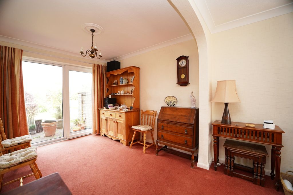 Property photo 3 of 13
