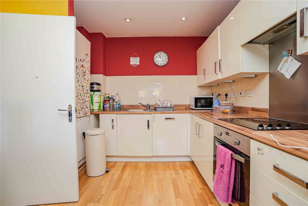 Property photo 2 of 19 Picture No. 08