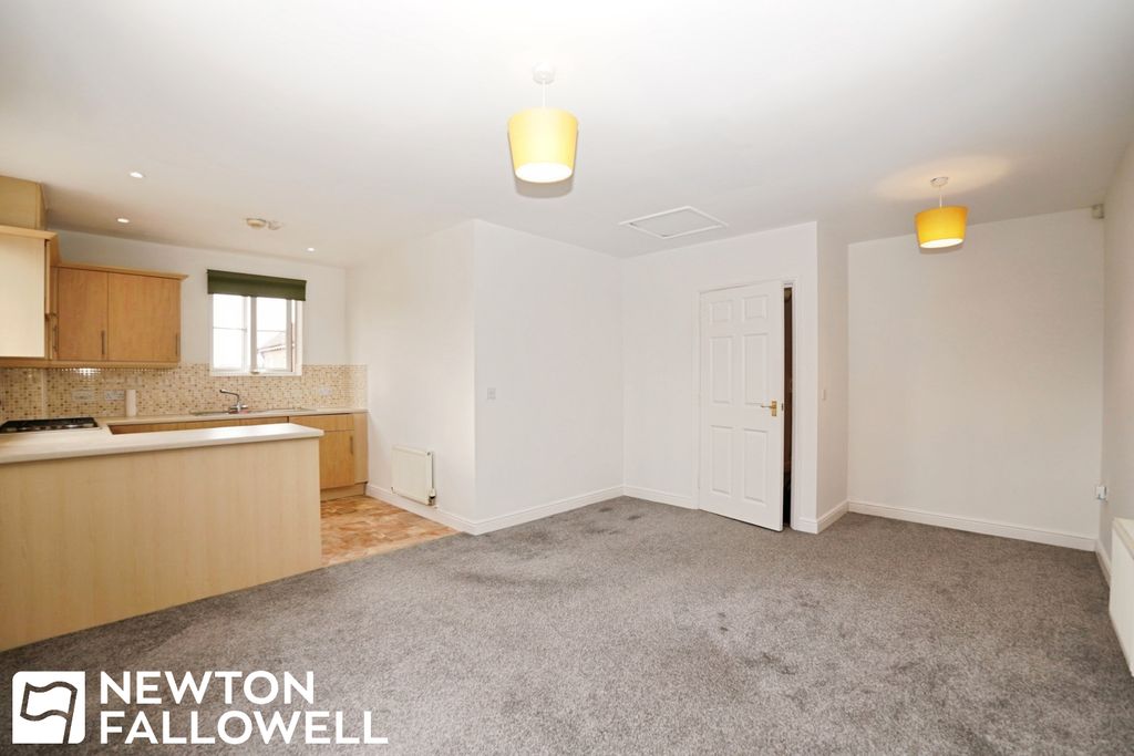 Property photo 3 of 12