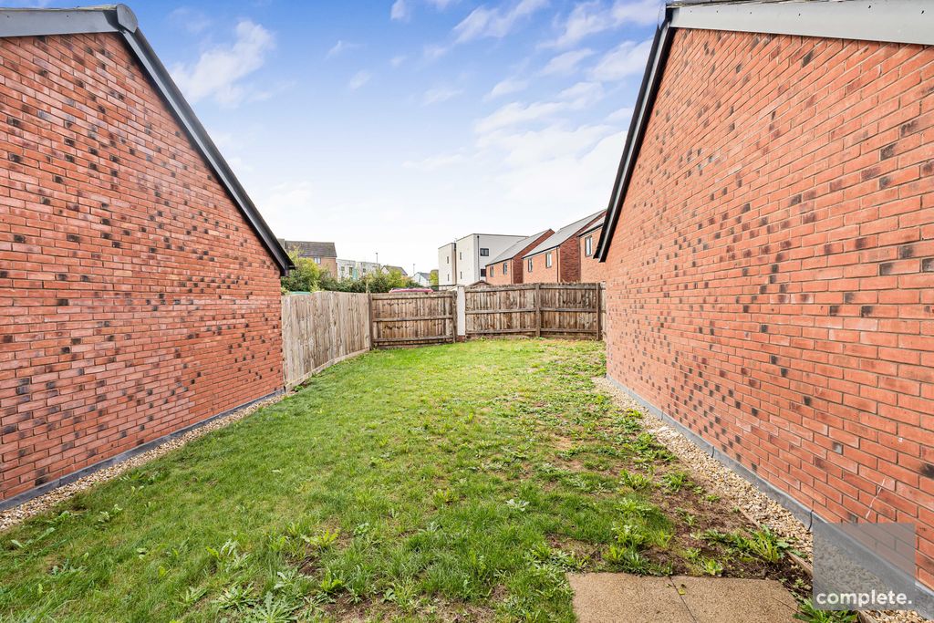 Property photo 2 of 21 15_94793_Watermarked