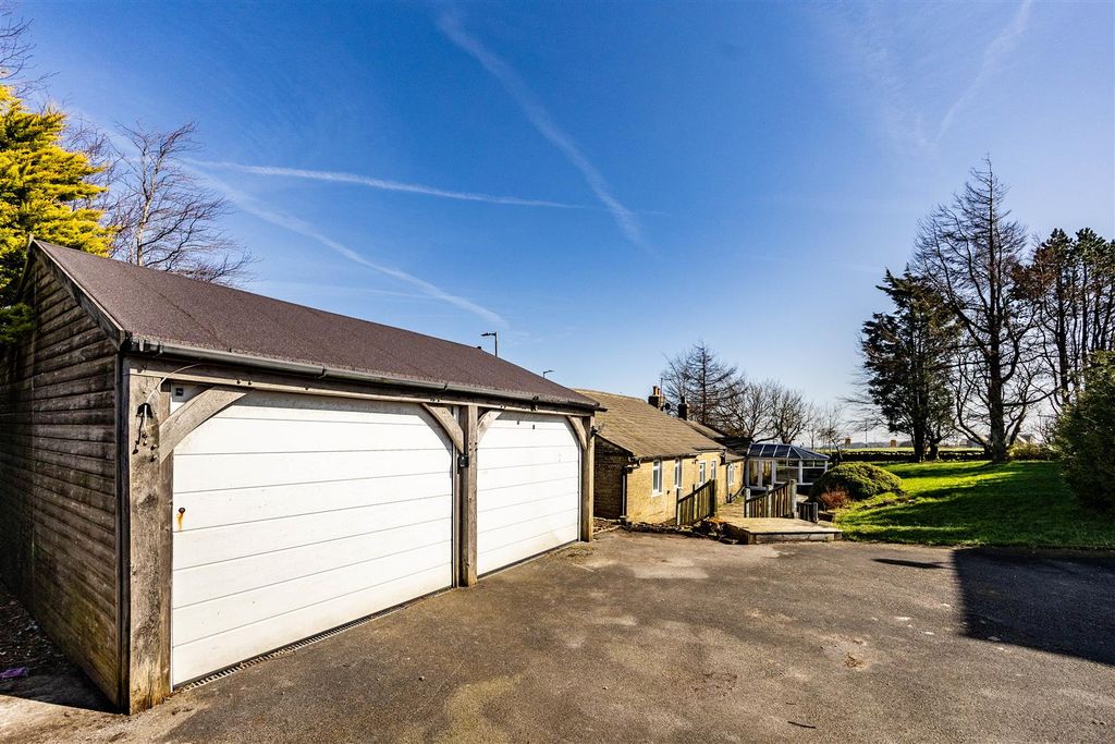 Property photo 2 of 41 1Nvqueens-180326-49.Jpeg