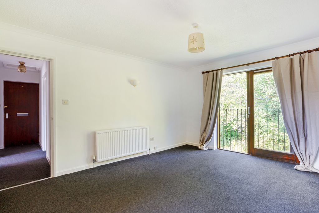 Property photo 1 of 8 Sitting Room