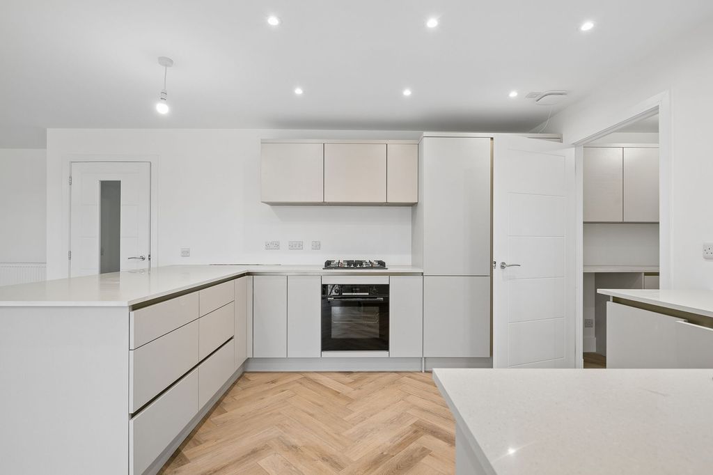 Property photo 3 of 42 Kitchen/ Diner